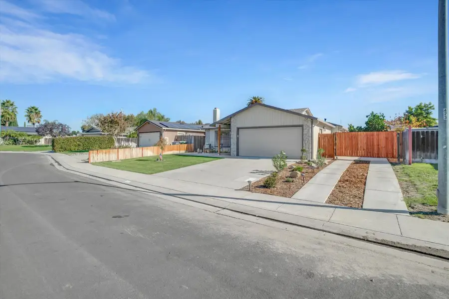920 Busman Drive, Ripon, CA 95366 - Image #2