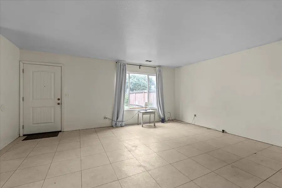 336 S Airport Way, Stockton, CA 95205 - Image #3