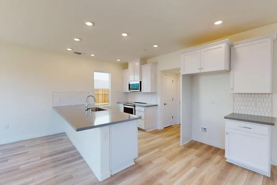 5609 Gambrel Way, Sacramento, CA 95835 - #2