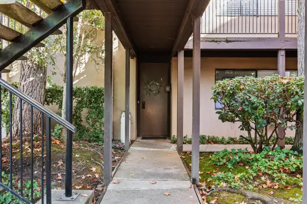 608 Woodside Sierra #1, Sacramento, CA 95825