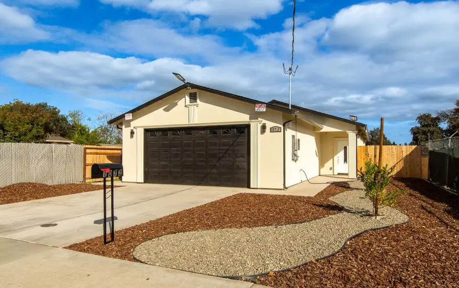 1072 Burkett Avenue, Stockton, CA 95205 - Image #2