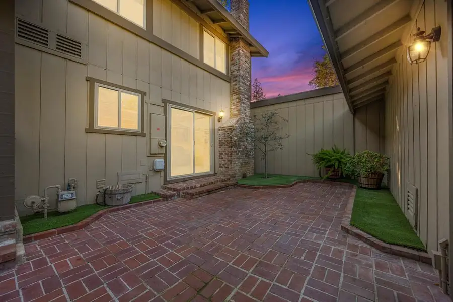 6902 Monticello Court, Citrus Heights, CA 95621 - Image #2