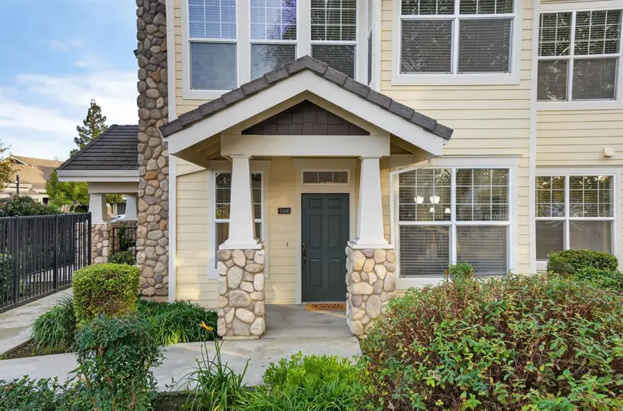 9504 Coney Island Circle, Elk Grove, CA 95758 - Image #2