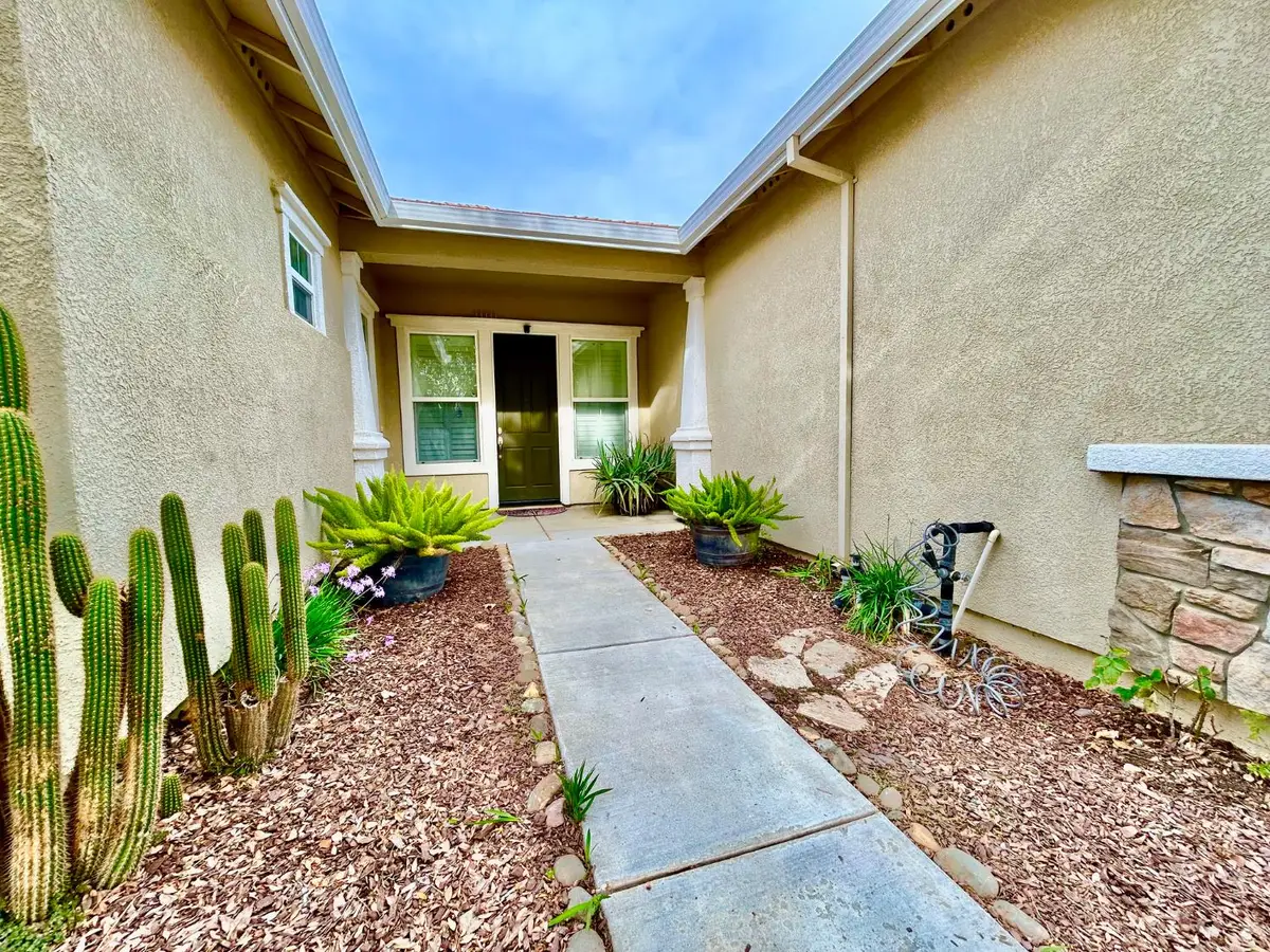 317 Northampton Way, Newman, CA 95360 - Image #1