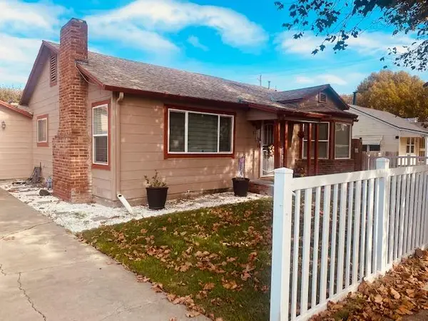 9 4th Avenue, Isleton, CA 95641