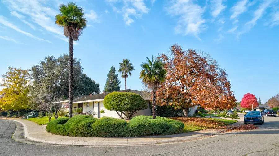 6956 Los Cerros Drive, Sacramento, CA 95831 - Image #2