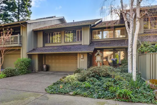 25 River Bluff Lane, Carmichael, CA 95608