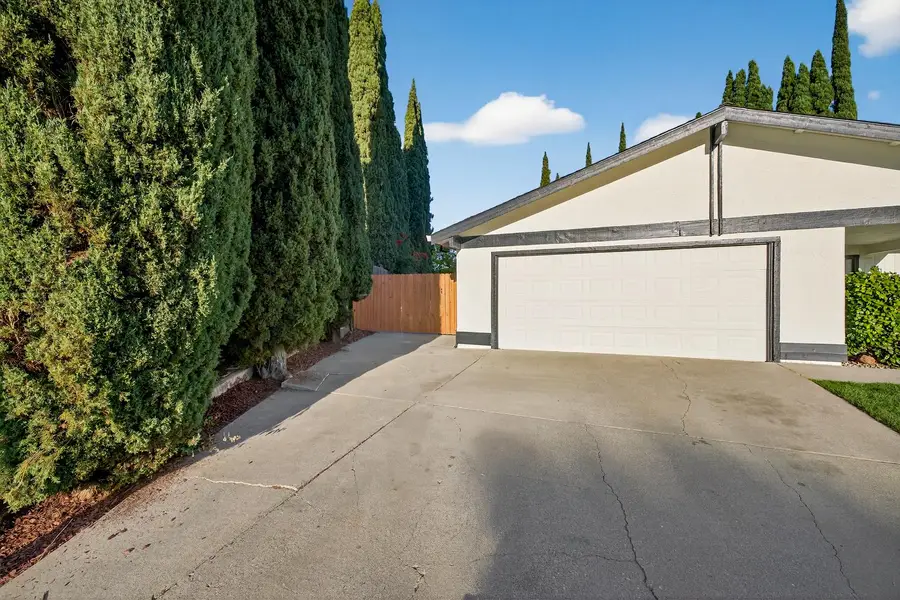 7504 Ketch Court, Citrus Heights, CA 95621 - Image #2