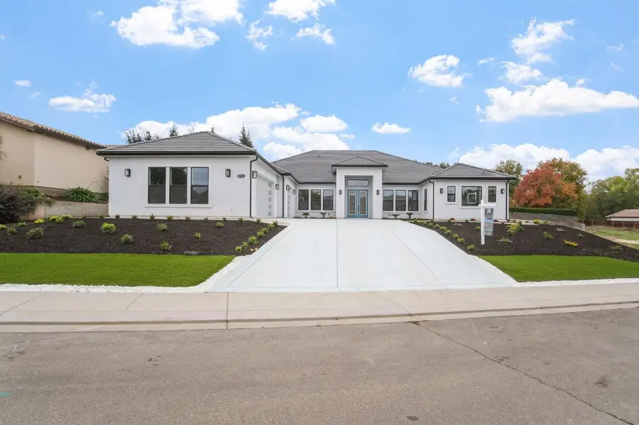 10221 Savannah Court, Oakdale, CA 95361 - Image #3