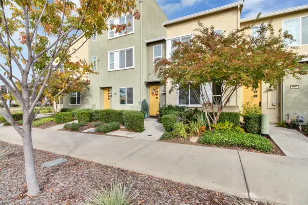 3215 Bridgeway Drive, Rancho Cordova, CA 95670