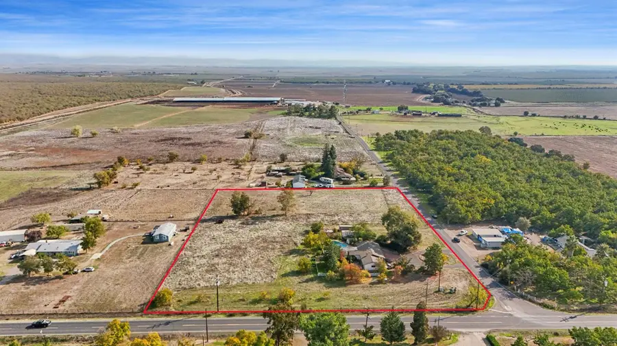 25523 E Groves Road, Farmington, CA 95230 - Image #2