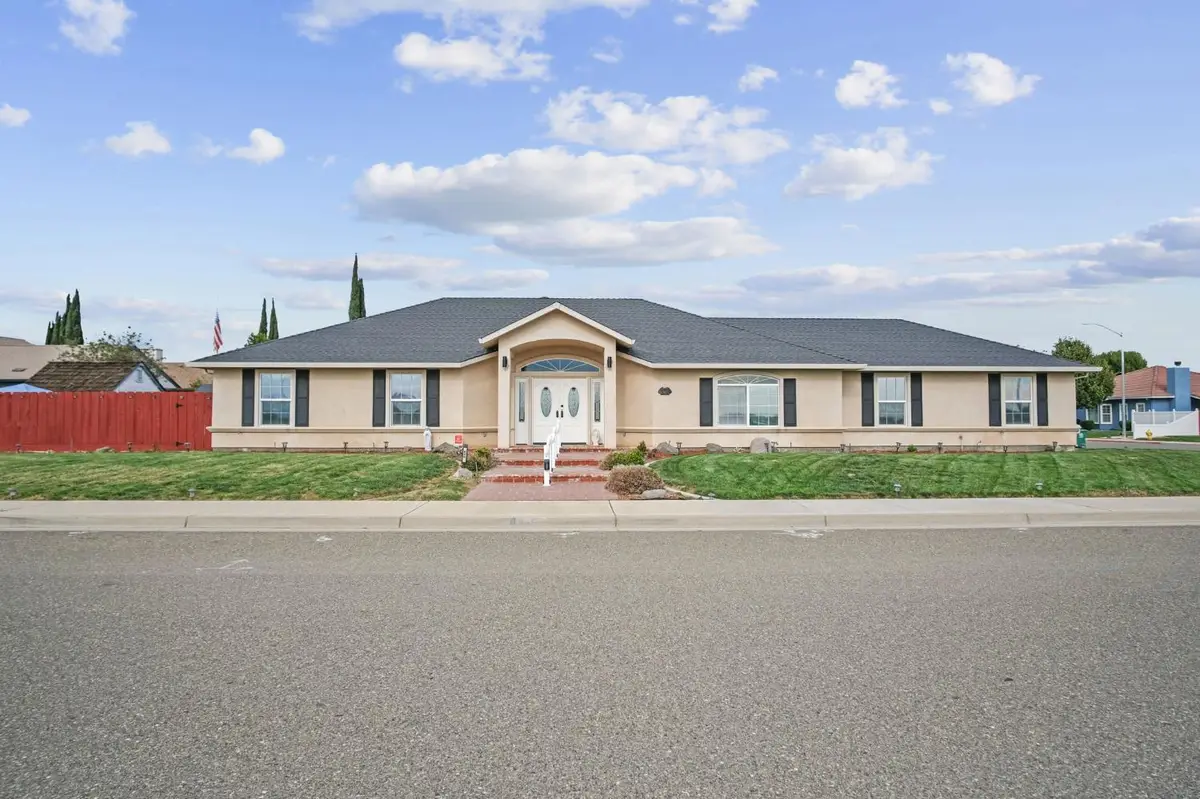 845 Pointe Lourose Avenue, Gustine, CA 95322 - Image #1