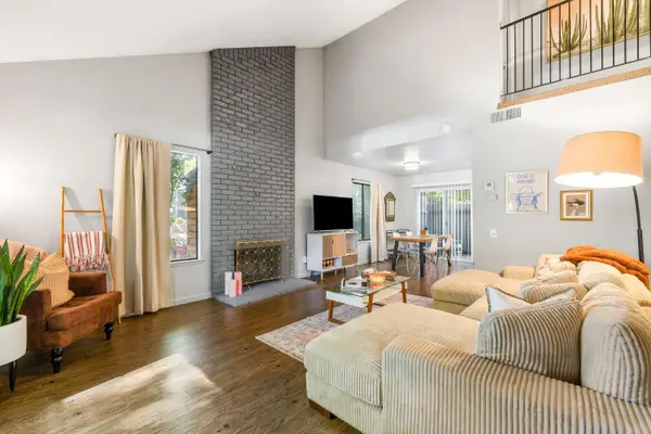 2331 F Street, Sacramento, CA 95816