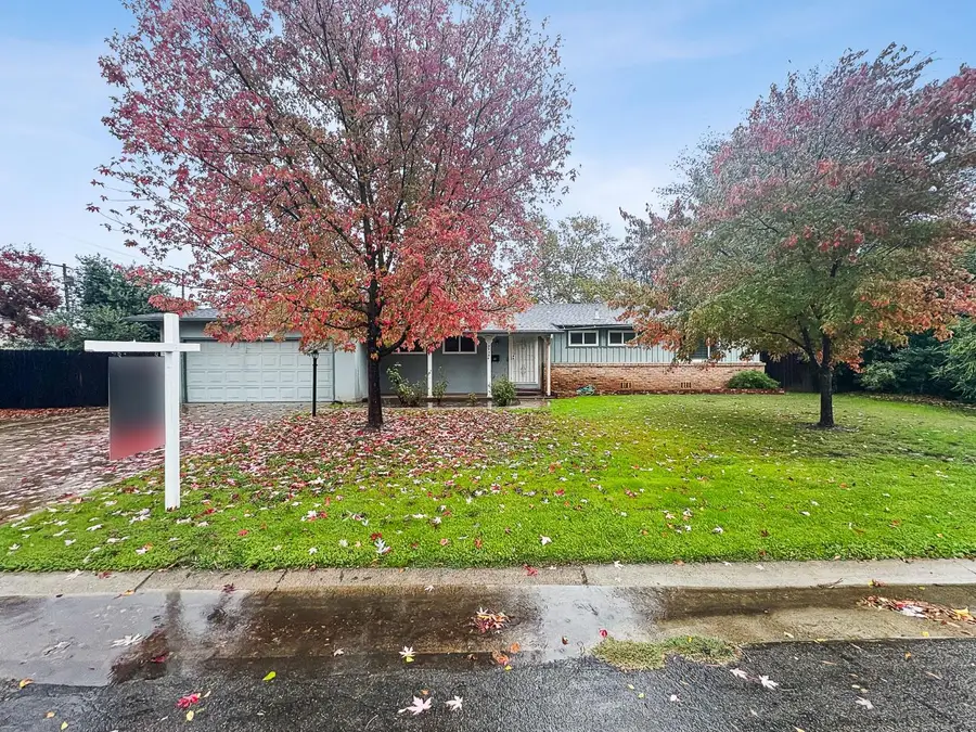2430 Bridle Path Lane, Sacramento, CA 95864 - Image #2