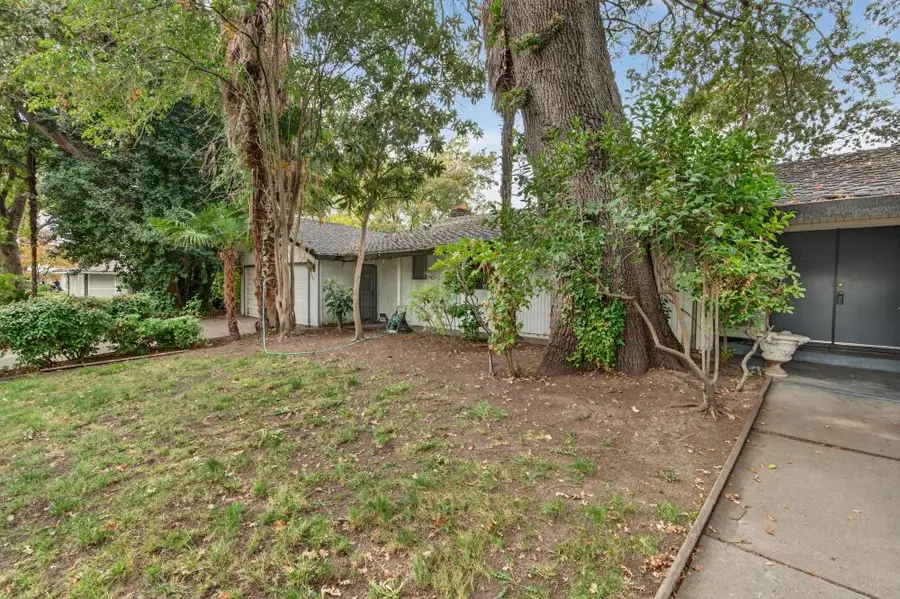 7517 Parkwoods Drive, Stockton, CA 95207 - Image #3