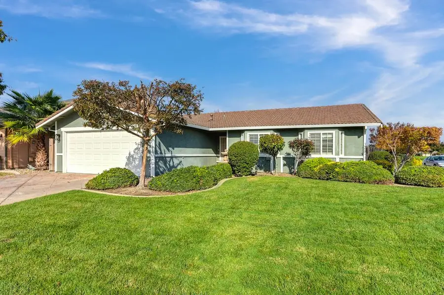 699 Nancy Drive, Ripon, CA 95366 - Image #2