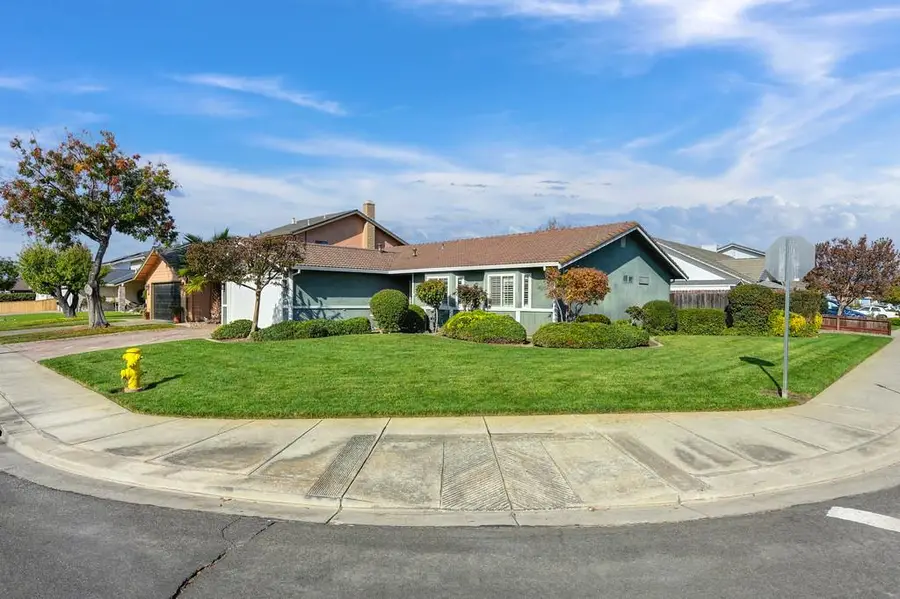 699 Nancy Drive, Ripon, CA 95366 - Image #3