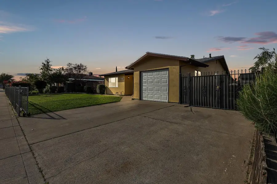 16039 Cambridge, Lathrop, CA 95330 - Image #2