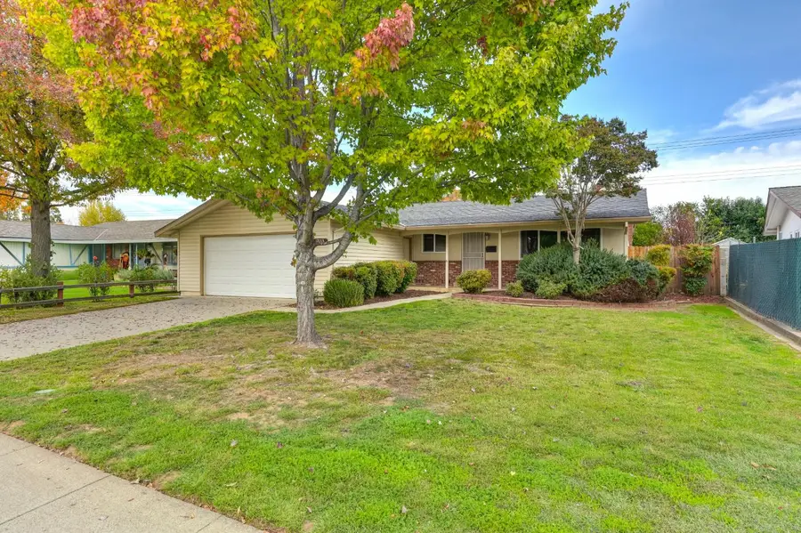 9113 Rosewood Drive, Sacramento, CA 95826 - Image #3
