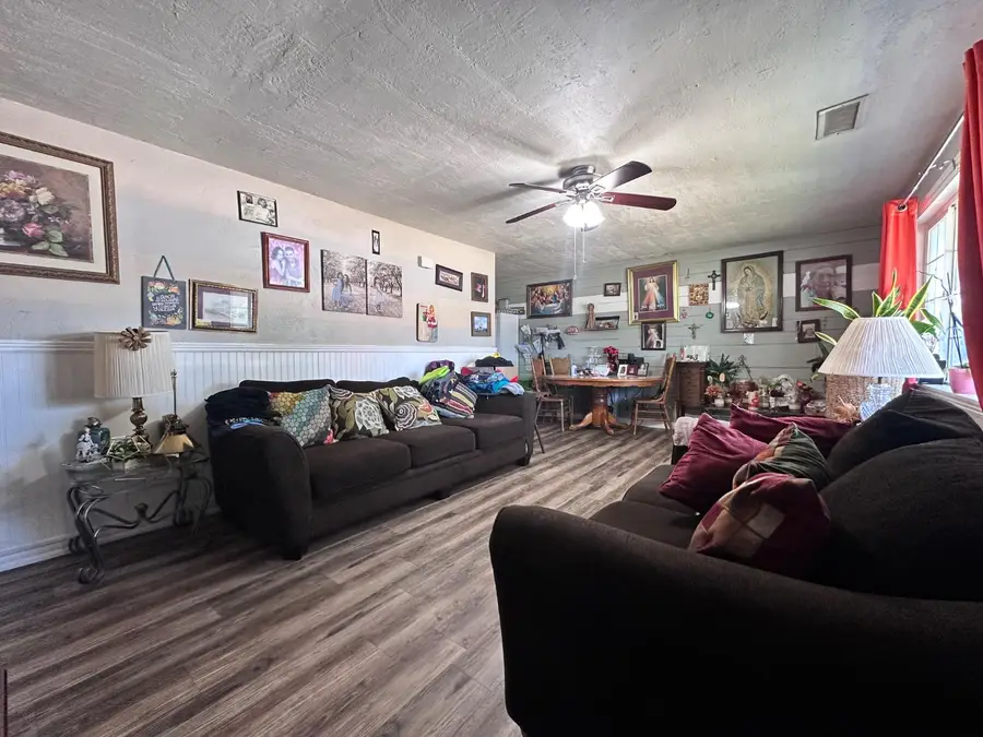 821 S Silva, Tulare, CA 93274 - Image #2