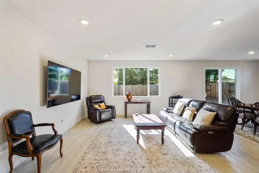 964 Vasey Street, Winters, CA 95694 - Image #2