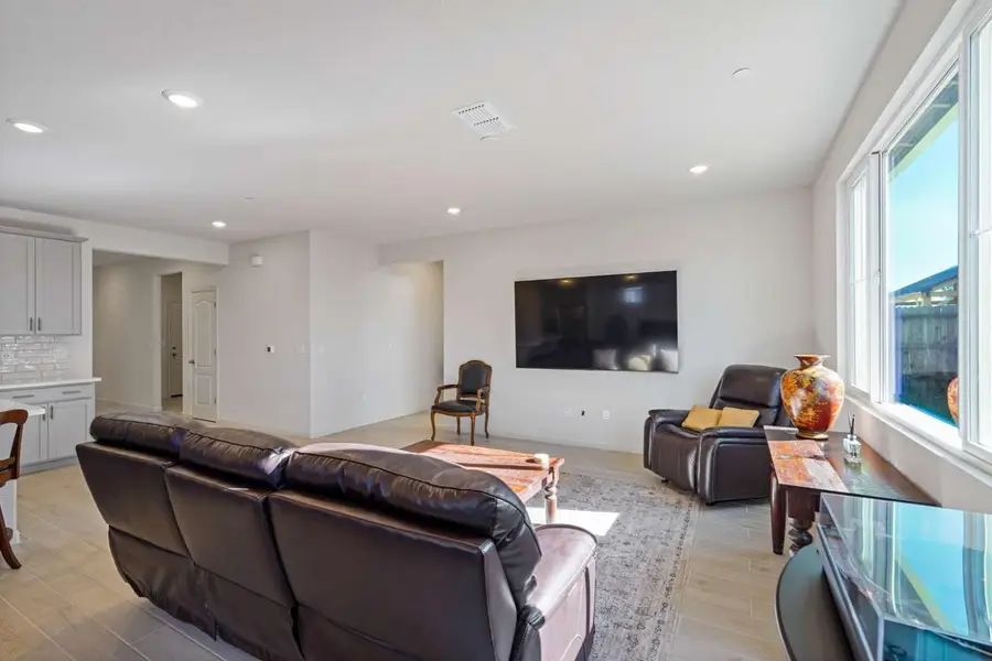 964 Vasey Street, Winters, CA 95694 - Image #3