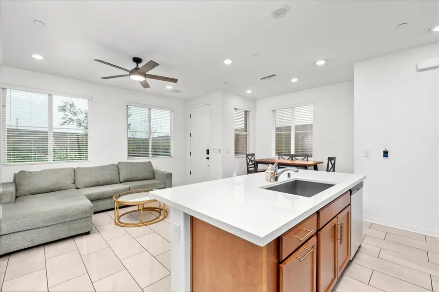 5301 E Commerce Way #56101, Sacramento, CA 95835 - Image #3