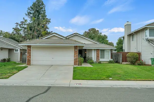 716 Summit Lakes Way, Galt, CA 95632