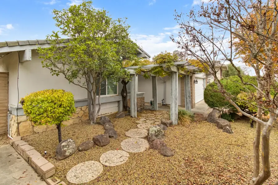 8312 Garry Oak Drive, Citrus Heights, CA 95610 - Image #2