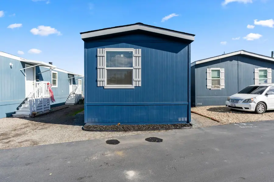 927 E F Street #23, Oakdale, CA 95361 - Image #2