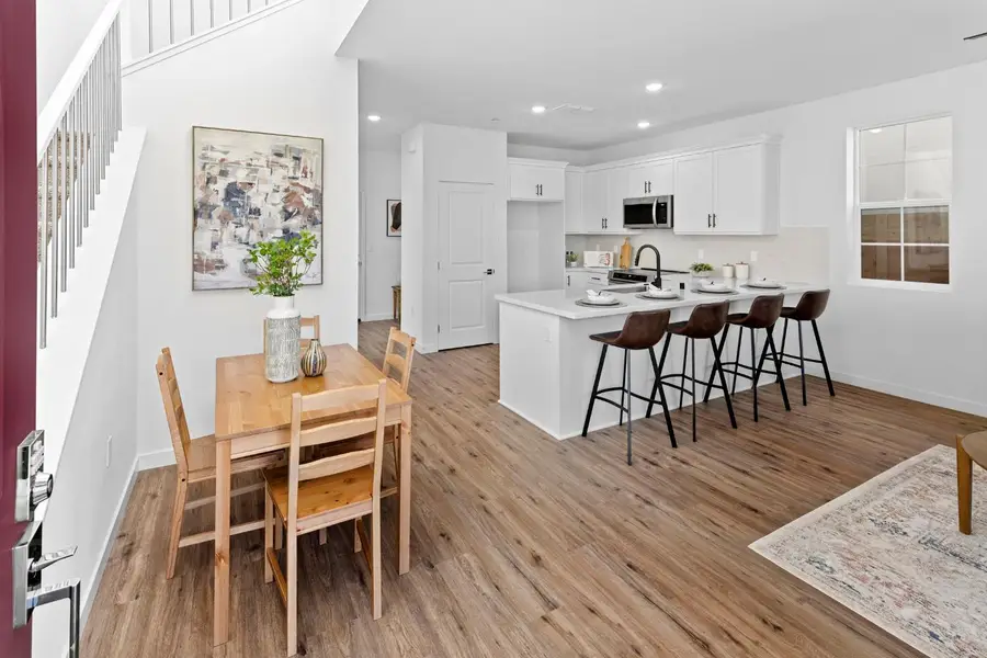 6449 Ventris Walk, Sacramento, CA 95823 - Image #2