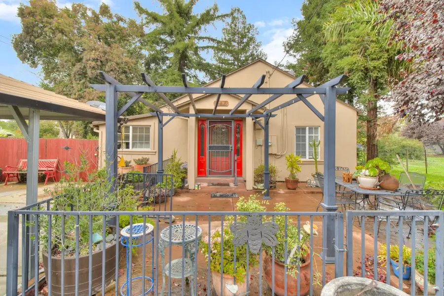 215 Peralta Avenue, Sacramento, CA 95833 - Image #2