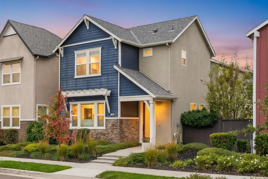 2709 N Cove Drive, Sacramento, CA 95833 - Image #2