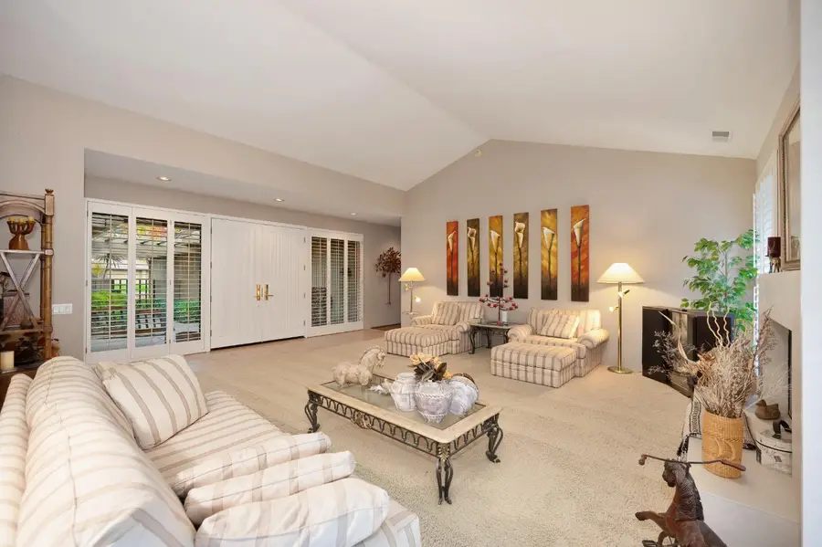 11370 Huntington Village Lane, Gold River, CA 95670 - Image #3