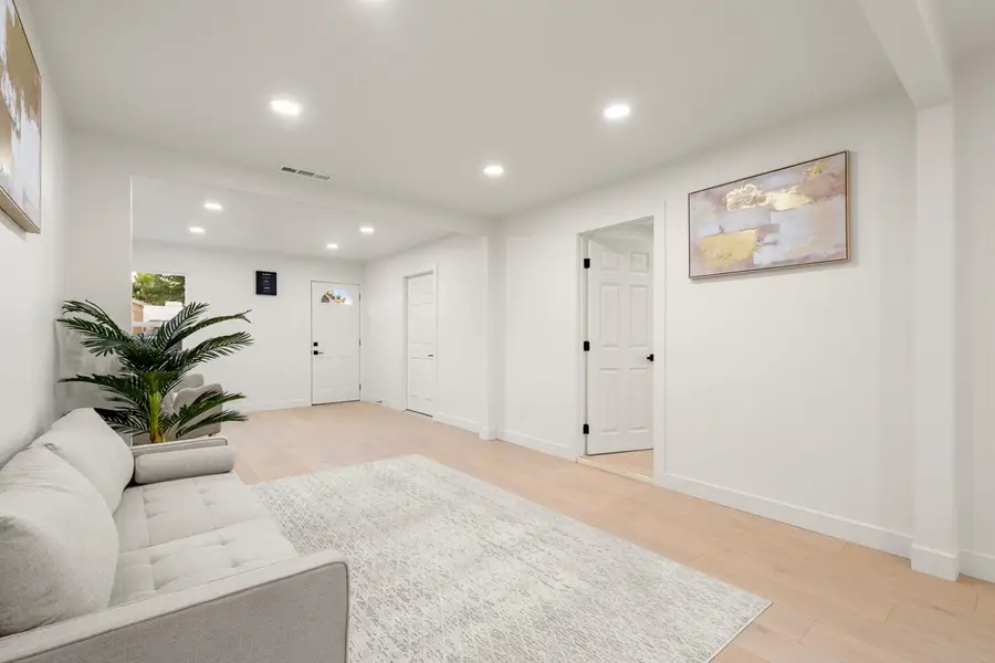 1926 1st Avenue, Sacramento, CA 95818 - Image #3