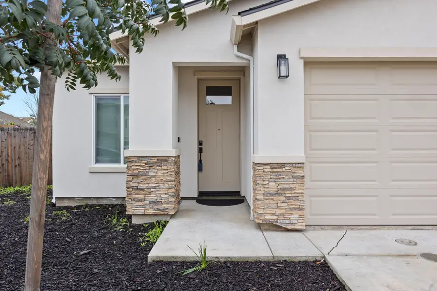 8296 Ghislaine Way, Antelope, CA 95843 - Image #3