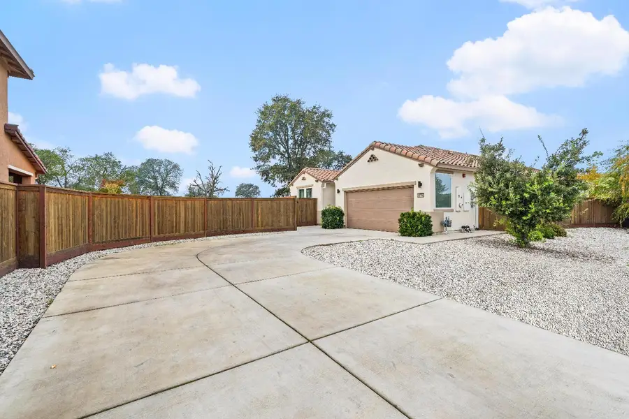 10118 Cornice Court, Elk Grove, CA 95757 - Image #2