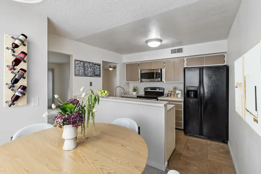 750 Del Verde Circle #6, Sacramento, CA 95833 - Image #3