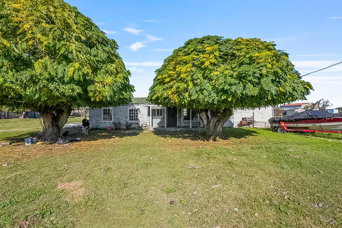 633 W Greenway Avenue, Turlock, CA 95380 - Image #1