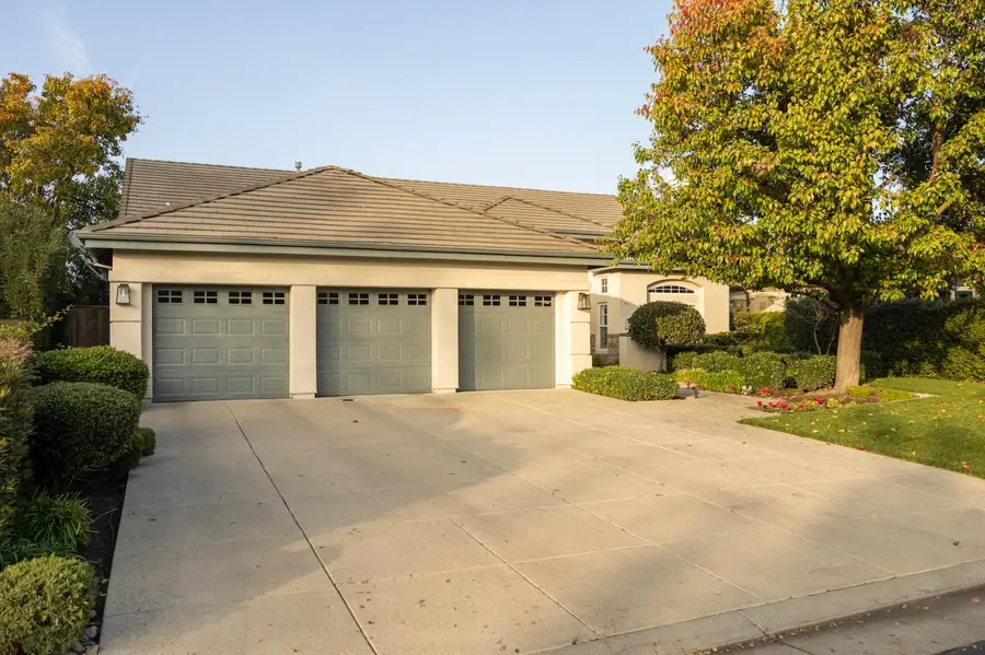 4817 Bridgewater Circle, Stockton, CA 95219 - Image #2