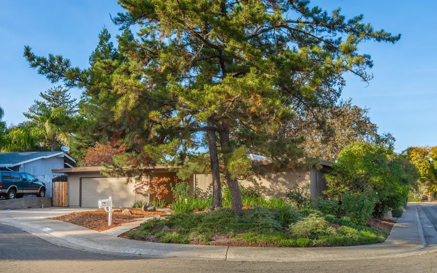6067 In Court, Citrus Heights, CA 95610 - Image #2