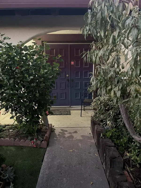 2852 Rascommon Way, Sacramento, CA 95827