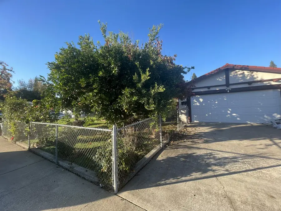 2852 Rascommon Way, Sacramento, CA 95827 - Image #2