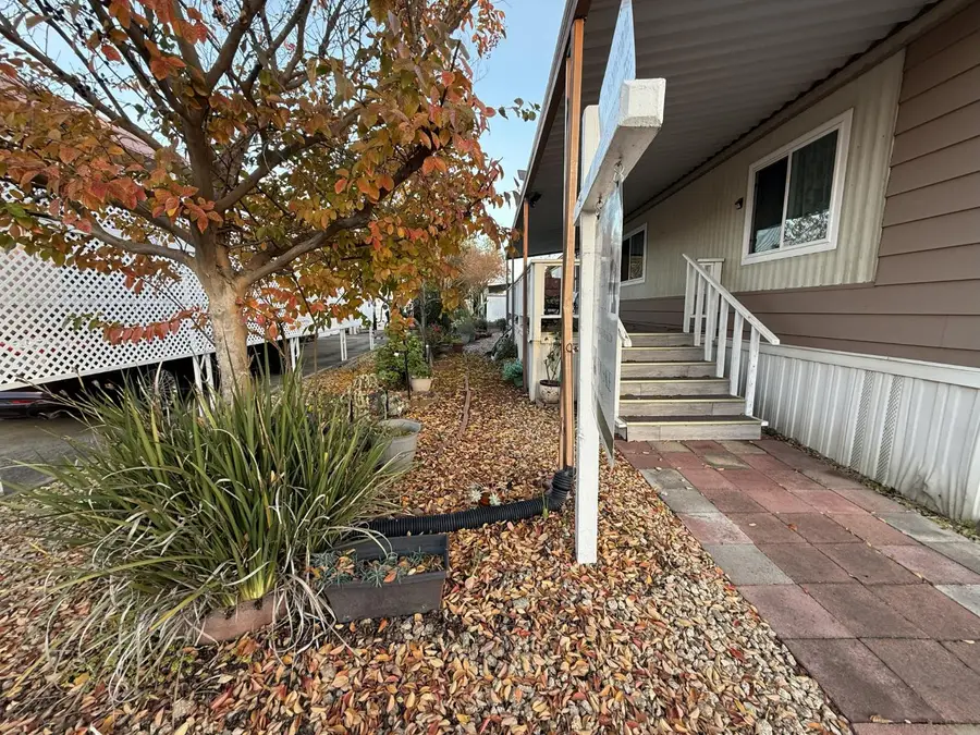 134 Gardenia, Sacramento, CA 95828 - #2