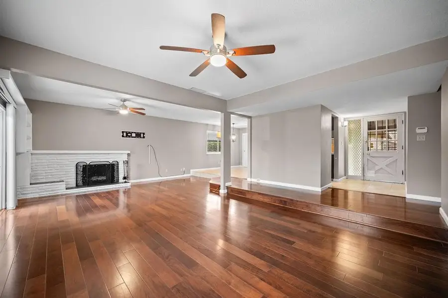 116 Waterglen Circle, Sacramento, CA 95826 - Image #3