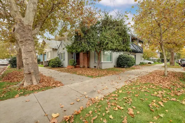 2400 27th Street, Sacramento, CA 95818