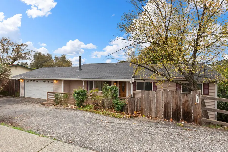 252 Poet Smith Drive, Auburn, CA 95603 - Image #2