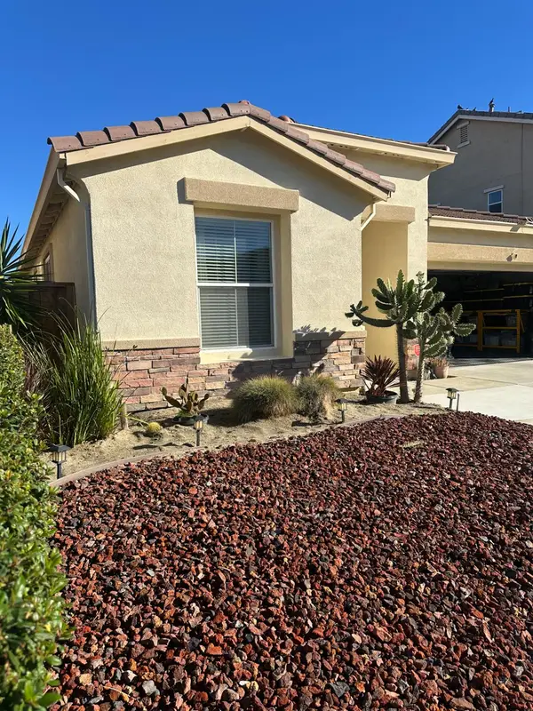 1082 Santa Lucia Dr, Pittsburg, CA 94565