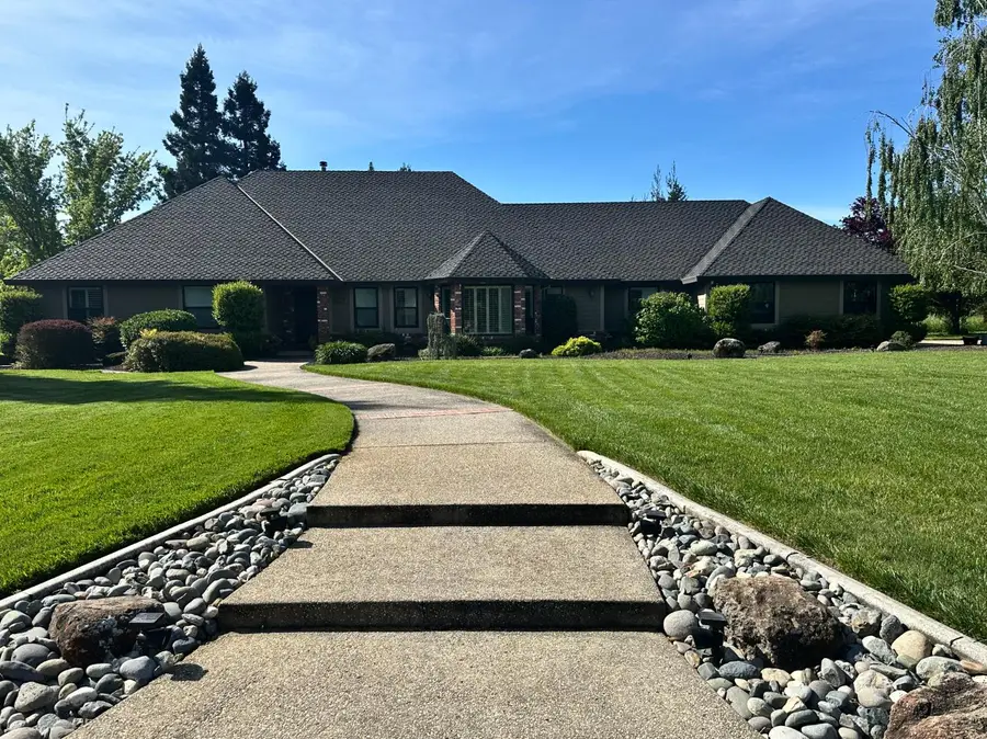 10608 Sheldon Park Way, Elk Grove, CA 95624 - Image #2