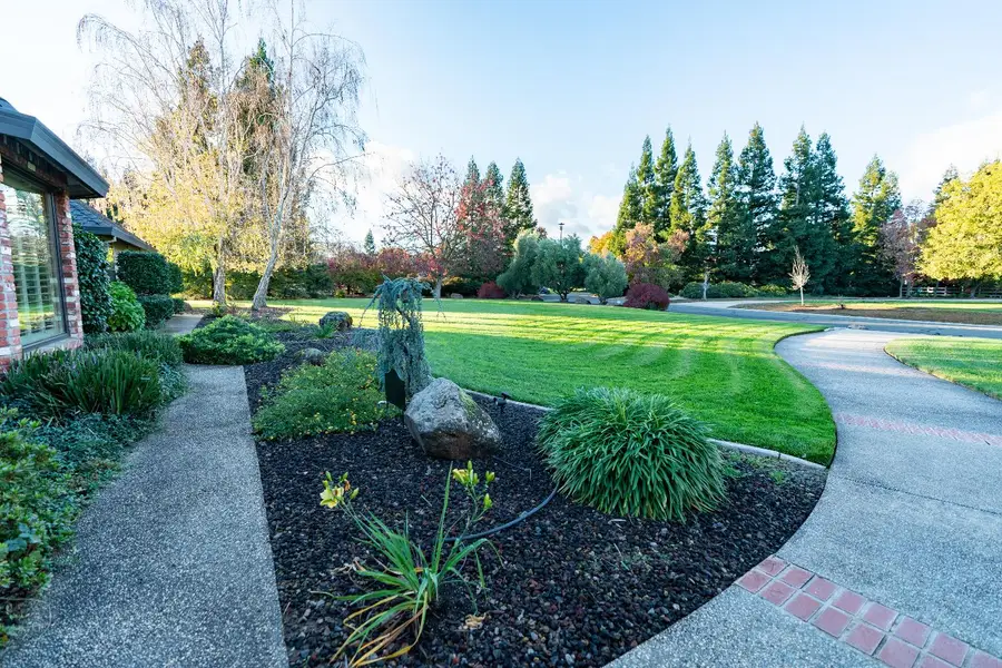 10608 Sheldon Park Way, Elk Grove, CA 95624 - Image #3